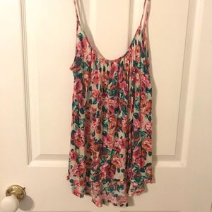 Oversized tank with scoop back